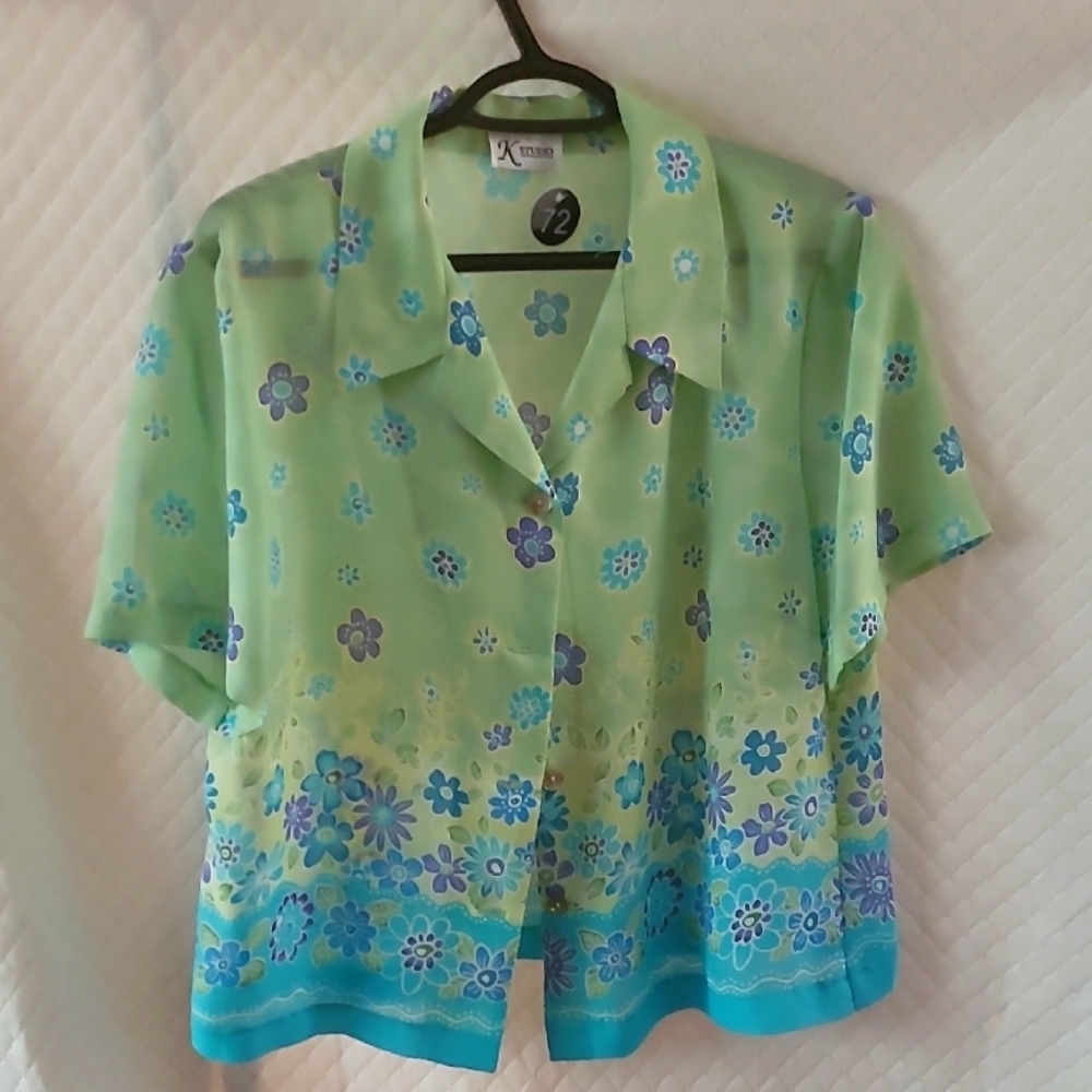 # 72 No Sz No Material Tag Floral Green and Blue Women's Blouse